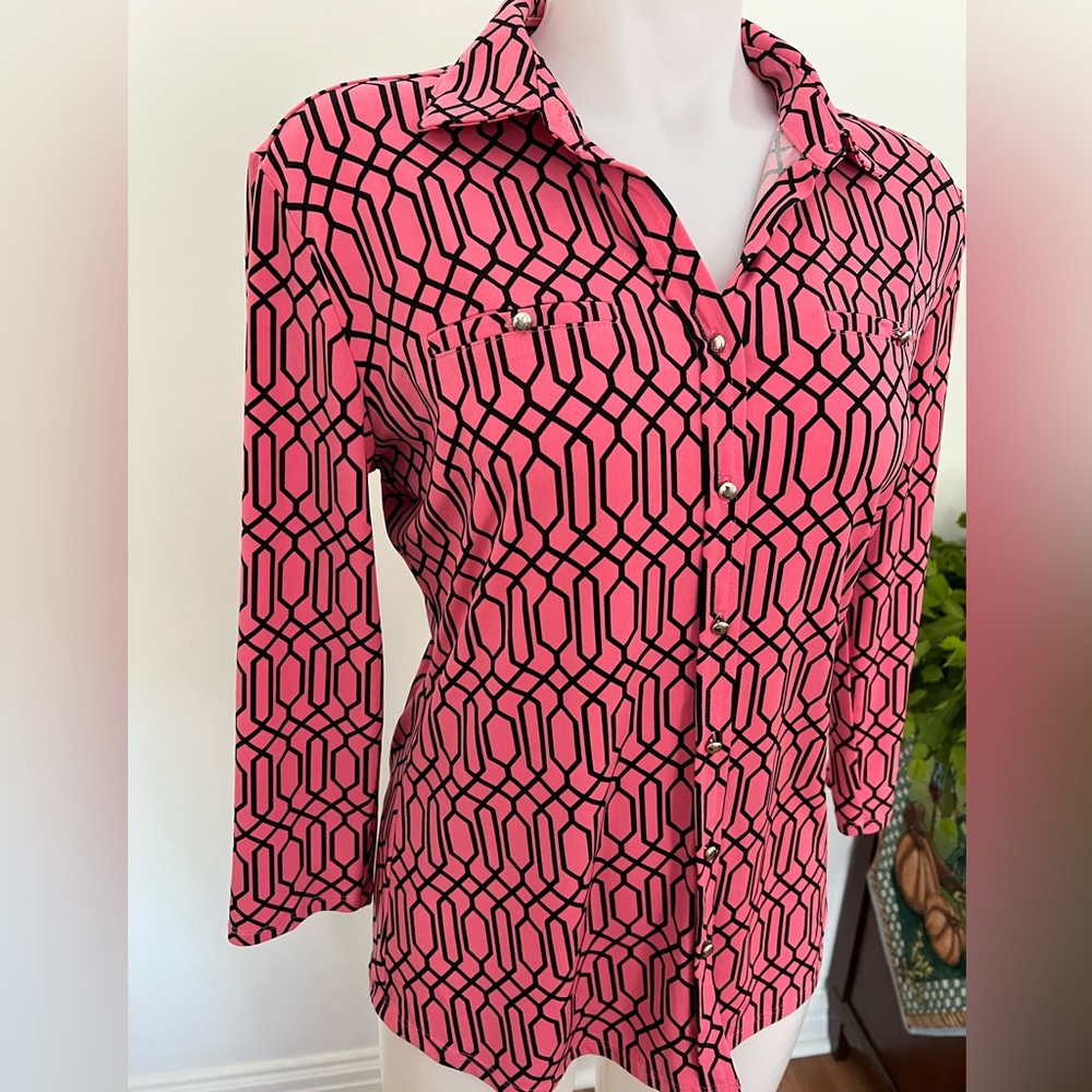 New York & Company Size Medium Stretch Three Quarter Length Women’s Dress Shirt
